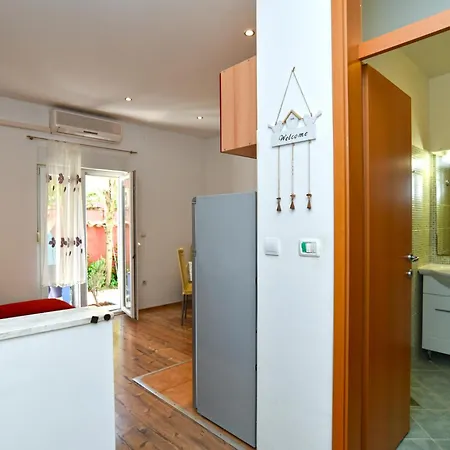 Magdalena 759 Apartman Valbandon